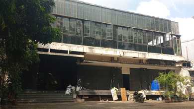 Ruang Usaha Luas di Mainroad Setiabudi, Bandung