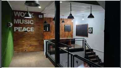 Murah....Ruang Usaha Mainroad BKR Pelajar Pejuang, Parkiran Luas