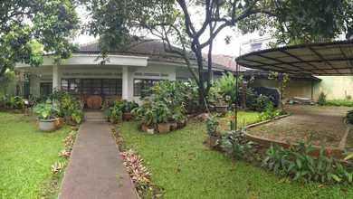 Rumah Elegan di Sukajadi, Bandung, 10 Kamar Tidur, LT 1765m²