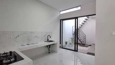 Hunian Mewah di Mekar Wangi, Bandung, 4 KT, LT 120m²