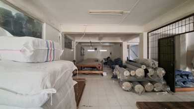 Ruang Usaha di Mainroad Mekar Wangi, Konstruksi Baja Dan Ada Lift