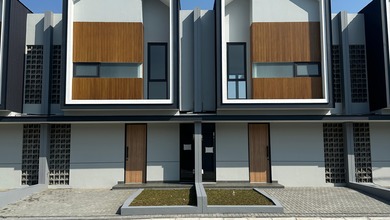 Jual Rumah Strategis di Kopo, Bandung - LT 141m²