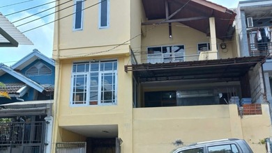 Kesempatan Rumah di Cikutra, Bandung, LB 200m², Harga 1,5 Miliar