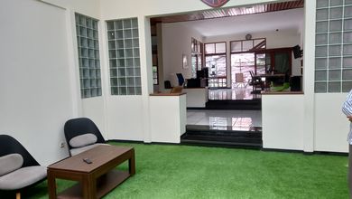 Rumah Minimalis di Surya Sumantri, Bandung, Luas 430 m2