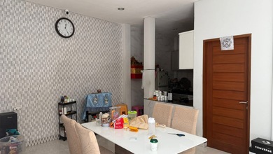 Rumah Elegan di Denpasar Timur, Denpasar, 5 Kamar Tidur, LT 250m²