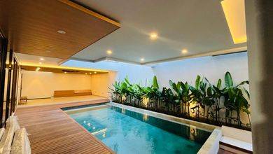 Jual Rumah Mewah LT 225 m2 Kawasan Canggu, Badung
