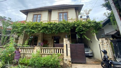Rumah Mewah di Denpasar Selatan, Denpasar, 4 Kamar Tidur, LT 275m²