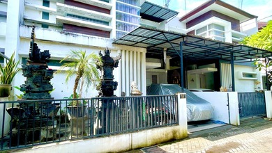 Jual Rumah Siap Huni area Kerobokan, Badung, Luas 100 m2