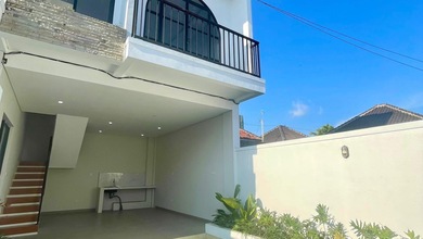 Rumah Dijual di Jimbaran, Badung, LB 180m², Harga Kompetitif!