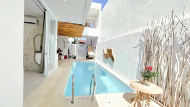 Hunian Elegan di Uluwatu, Badung, 2 KT, LT 165m²