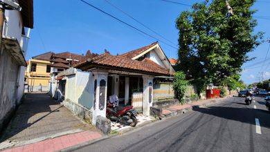 Tanah LT 315 m2 Area Strategis Gatot Subroto, Dijual Terjangkau