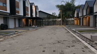 Kesempatan Rumah di Bandung Selatan, Bandung, LB 80m², Harga 920 Juta