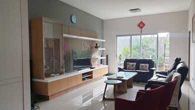 Rumah Mewah di Sukasari, Bandung, 4 Kamar Tidur, LT 219m²