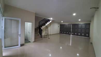 Dijual Ruko 2 Lantai di Batununggal. Strategis Depan Aloysius