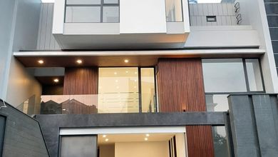 Hunian Elegan di Setra Duta, Bandung, 5 KT, LT 240m²