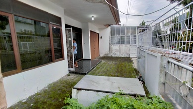 Rumah Siap Huni dengan LT m2 Semi Furnished