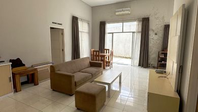 Rumah Sewa Nyaman Lokasi Kota Baru Parahyangan, Bandung, LB 128m²