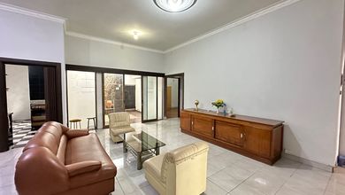 Jual Rumah Megah LT 230 m2 Area Burangrang, Bandung