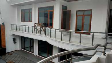 Rumah Area Premium Babakan Ciparay, Bandung - Harga Menarik 6 Miliar