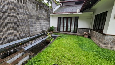 Rumah Area Premium Cidadap, Bandung - Harga Menarik 15 Miliar