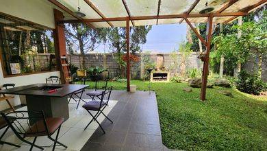 Rumah Premium area Cipaku, Bandung, Luas 600 m2