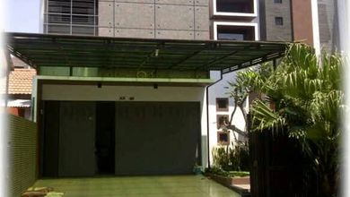 Rumah Premium Luas 270 Jual di Taman Kopo Indah, Bandung