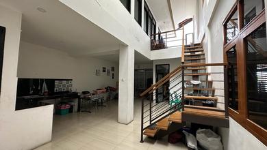 Rumah Mewah Luas 300 m2, di Suci, Bandung