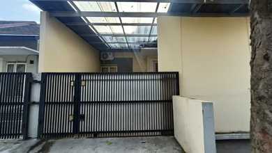 Rumah Dijual di Taman Holis Indah, Bandung, LB 132m², Harga Terbaik!