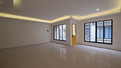 Hunian Elite di Kawasan Setra Duta, Bandung, LB 225m², Harga 2,62 Miliar