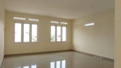 Jual Rumah Cantik Luas 105 m2 di Singgasana, Bandung
