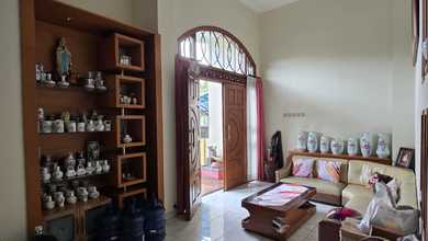 Rumah Mewah di Sarijadi, Bandung, 5 Kamar Tidur, LT 350m²