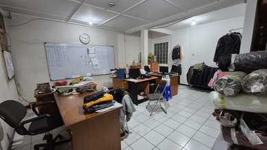 Rumah bisa untuk Usaha di Jalan Utama Kopo Permai
