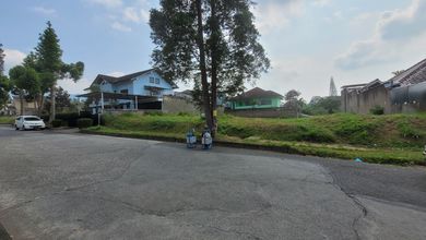 Jual Tanah Lokasi Komplek Setiabudi View Danau dan Taman