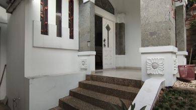 Rumah Eksklusif LT 332 m2, area Geger Kalong, Bandung