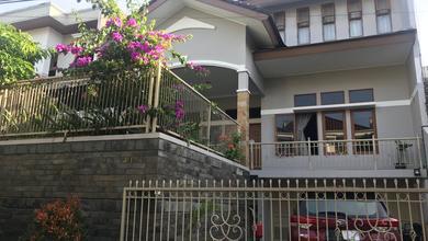Rumah Mewah LT 300 m2, area Pondok Hijau, Bandung