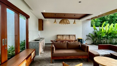 Rumah Dijual di Seminyak, Badung, LB 93m², Harga Terbaik!