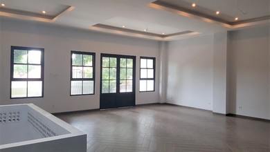 Ruko Luas 3,5 Lantai di Area Riau Bandung