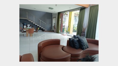 Rumah Prestisius di Kawasan Kota Baru Parahyangan, Bandung, LB 492m², Harga 12,5 Miliar