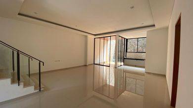 Jual Rumah Siap Tinggal area Singgasana, Bandung, LT 200 m2