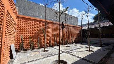 Jual Rumah Bagus LT 610 m2 di Sayap Dago, Bandung