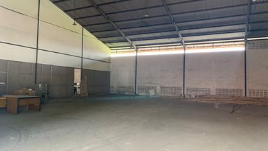 Dijual Gudang Luas di Jalan Raya Padalarang