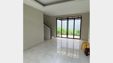 Rumah Prestisius di Kawasan Kota Baru Parahyangan, Bandung, LB 96m², Harga 2,7 Miliar