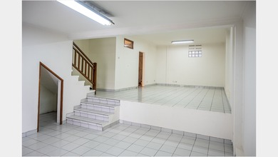 Ruko 3 Lantai Cocok Untuk Usaha di Bumi Sukaraja