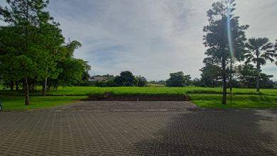 Tanah Dekat Pasar Lokasi Kota Baru Parahyangan, Cocok untuk Buka Bisnis