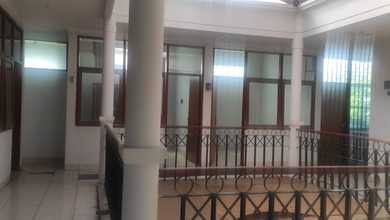 Rumah Mewah di Kawasan Riau, Bandung, LB 400m², Harga 5,75 Miliar