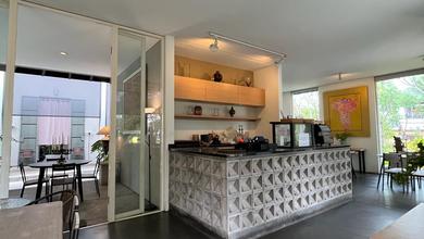 Dijual Ruang usaha Rumah Dan Cafe di Bandung Kota