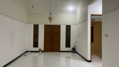 Rumah Siap Pakai di Kawasan Antapani, Bandung, LT 135m²