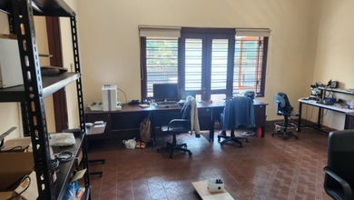 Ruang Usaha Bangunan Terawat Siap Pakai di Main Road Jl Riau