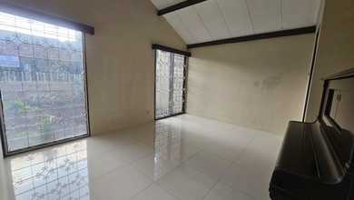 Rumah Mewah di Kawasan Cikutra, Bandung, LB 200m², Harga 4 Miliar