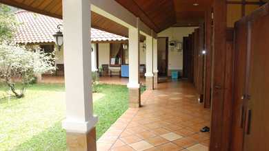 Rumah Prestisius di Kawasan Sayap Dago, Bandung, LB 365m², Harga 45 Miliar